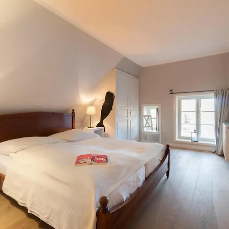 Holsteinhof * Niblum