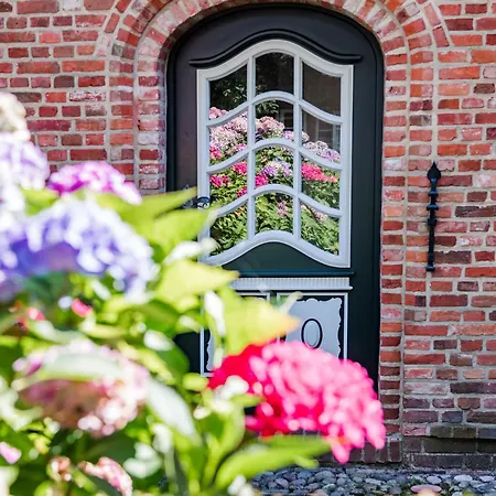 Holsteinhof * Niblum