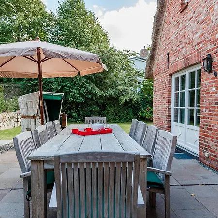 Holsteinhof * Niblum